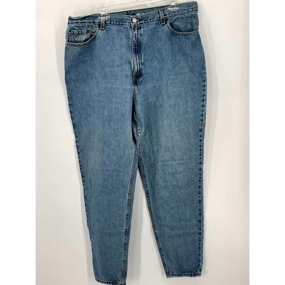 Levi's 550 Relaxed Fit Light Wash Denim Jeans Size 32‎ Waist